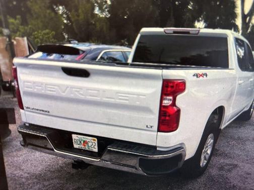 Summit White 2025 Chevrolet Silverado 1500 LT