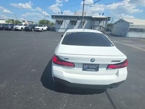 Alpine White 2022 BMW M550 i Xdrive