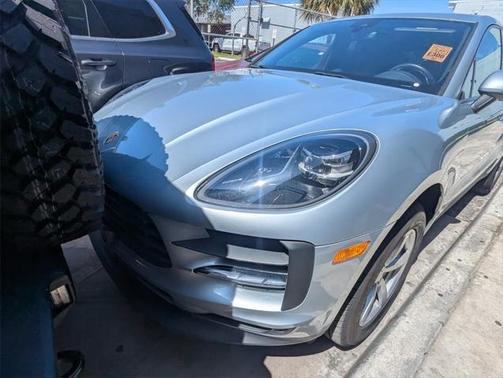 2021 Porsche Macan Base