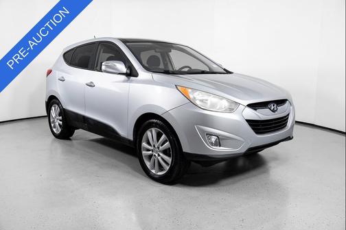 Diamond Silver 2010 Hyundai TUCSON Limited