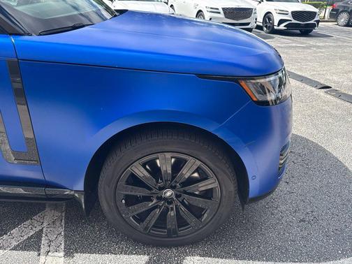Velocity Blue SV Bespoke Ultra Metallic Satin 2025 Land Rover Range Rover P530 Autobiography