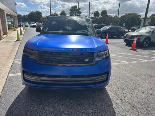 Velocity Blue SV Bespoke Ultra Metallic Satin 2025 Land Rover Range Rover P530 Autobiography
