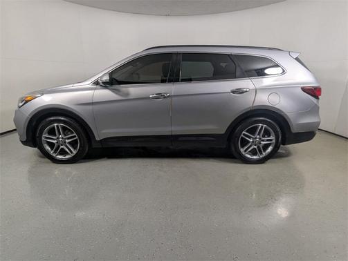 2017 Hyundai SANTA FE SE Ultimate