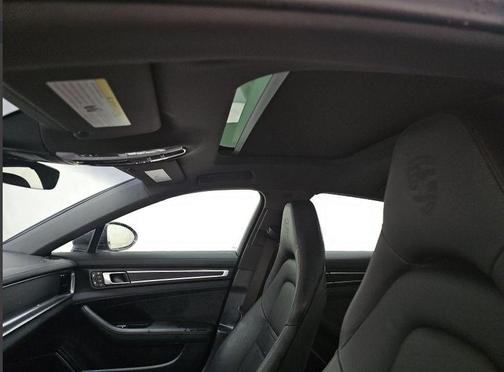 2023 Porsche Panamera 4