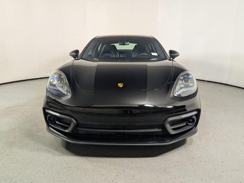 2023 Porsche Panamera 4 Platinum Edition