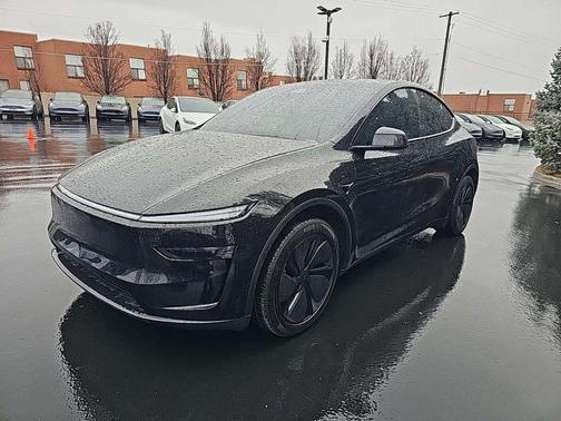 2026 Tesla Model Y Premium Rear-Wheel Drive