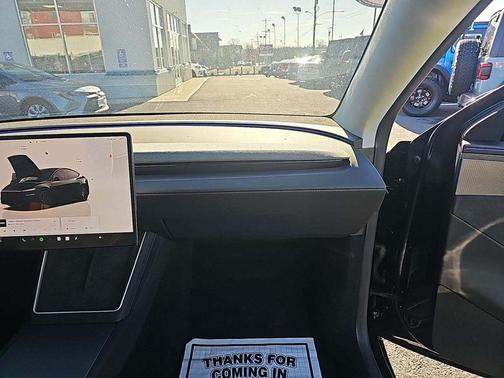 2026 Tesla Model Y Premium Rear-Wheel Drive