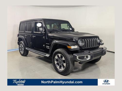 Black Clearcoat 2021 Jeep Wrangler Unlimited Sahara