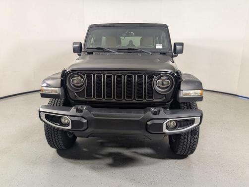 Black Clearcoat 2021 Jeep Wrangler Unlimited Sahara