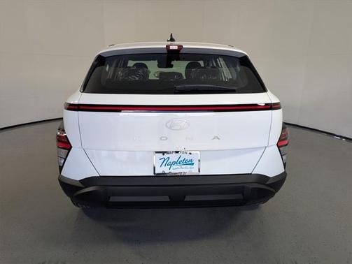 2025 Hyundai KONA SE