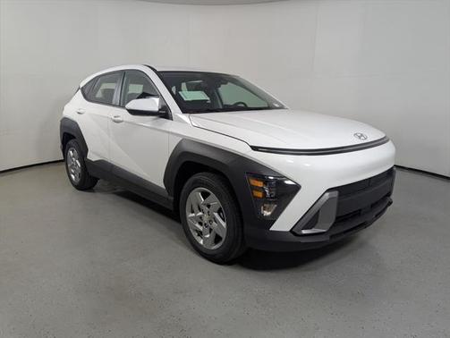 2025 Hyundai KONA SE