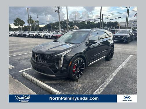 Stellar Black Metallic 2021 Cadillac XT4 Premium Luxury