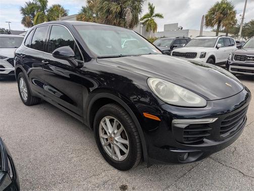2018 Porsche Cayenne Base