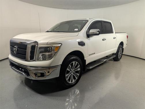 2017 Nissan Titan SL