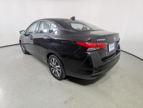 2022 Nissan Versa 1.6 SV