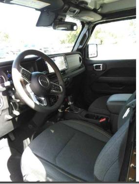 2025 Jeep Wrangler 4-Door Sahara 4x4