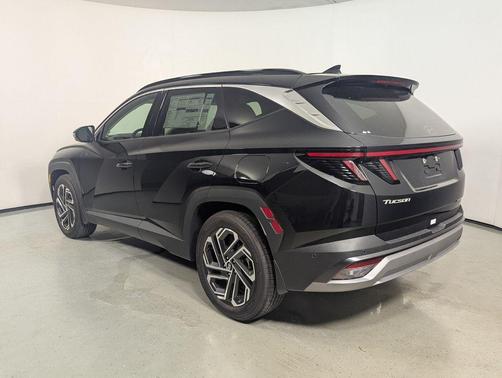 Phantom Black 2026 Hyundai TUCSON Limited