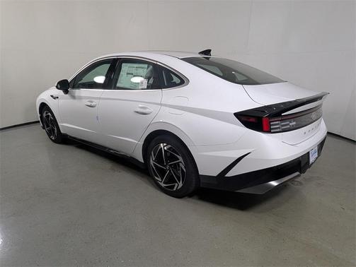 2026 Hyundai SONATA SEL