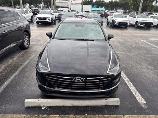 Phantom Black 2022 Hyundai SONATA SE