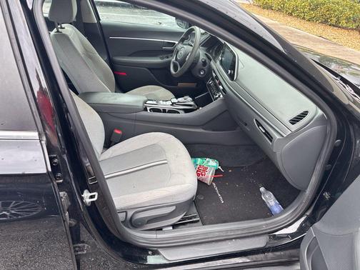 Phantom Black 2022 Hyundai SONATA SE