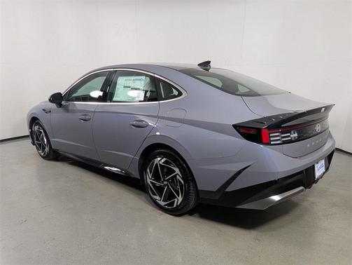 2026 Hyundai SONATA SEL