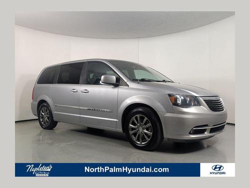 Billet Silver Metallic Clearcoat 2015 Chrysler Town & Country S