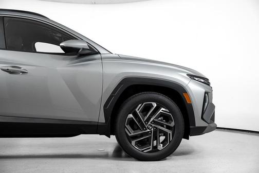 Shimmering Silver 2026 Hyundai TUCSON SEL Plus