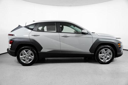 Cyber Gray Metallic 2027 Hyundai KONA SE