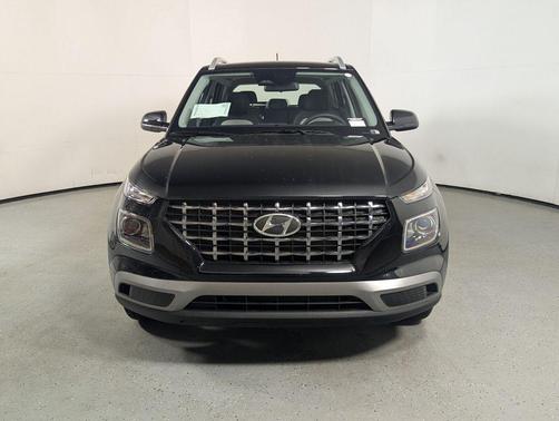 Onyx Black 2026 Hyundai VENUE SEL