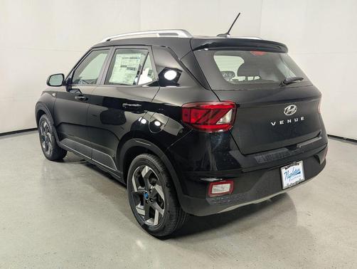 Onyx Black 2026 Hyundai VENUE SEL
