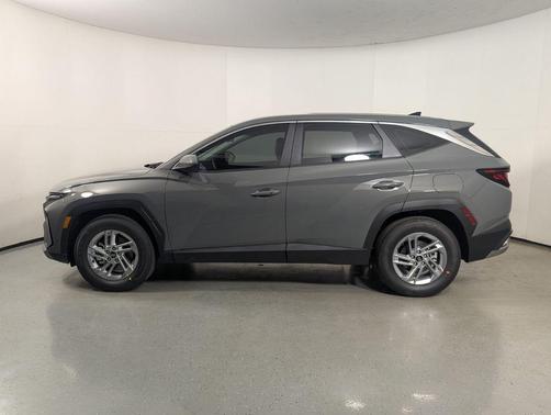Hampton Gray 2026 Hyundai TUCSON SE