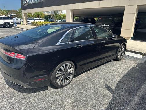 Infinite Black Metallic 2020 Lincoln MKZ Reserve
