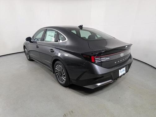 2025 Hyundai SONATA Hybrid SE