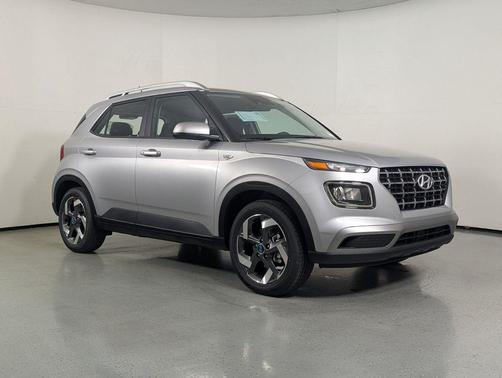Shimmering Silver 2026 Hyundai VENUE SEL