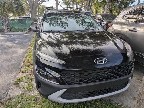 2023 Hyundai KONA SEL