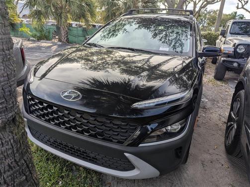 2023 Hyundai KONA SEL