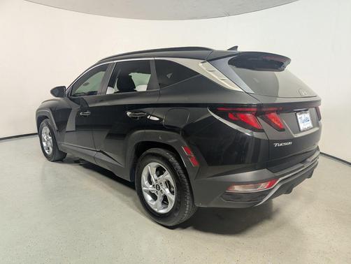 Black Pearl 2024 Hyundai TUCSON SEL