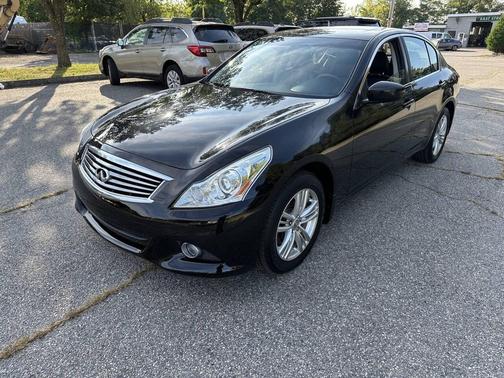 2013 INFINITI G37x Base
