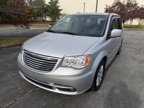 2011 Chrysler Town & Country Touring-L