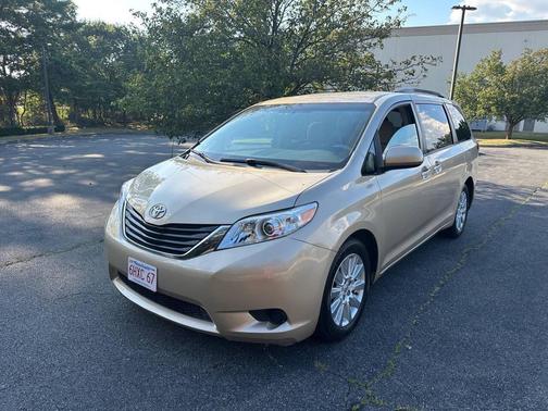 2013 Toyota Sienna LE