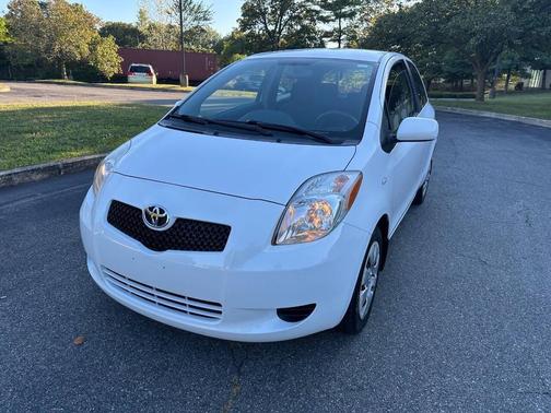 Polar White 2007 Toyota Yaris Base