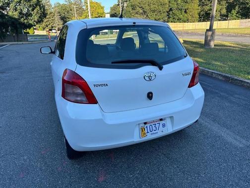 Polar White 2007 Toyota Yaris Base