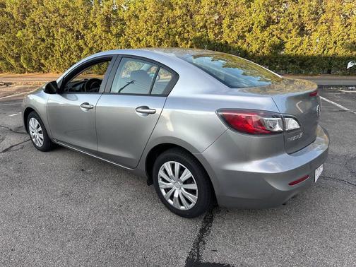 2013 Mazda Mazda3 i Sport