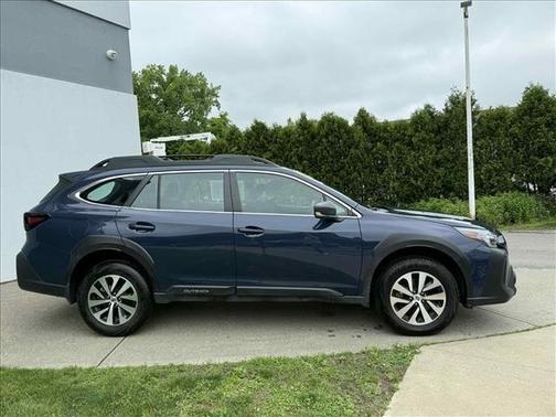 2025 Subaru Outback Base