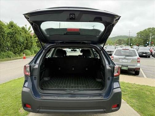 2025 Subaru Outback Base