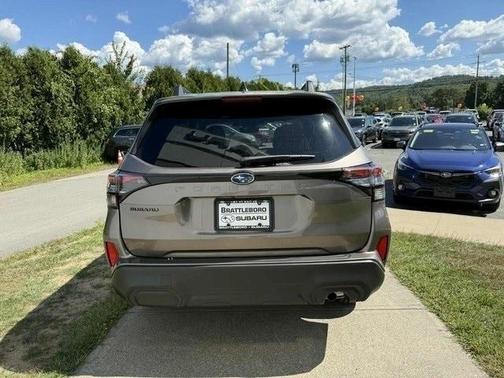 2025 Subaru Forester Premium
