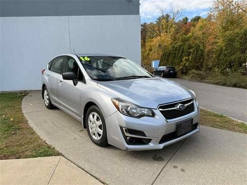 2016 Subaru Impreza 2.0i