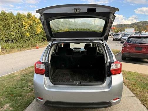 2016 Subaru Impreza 2.0i