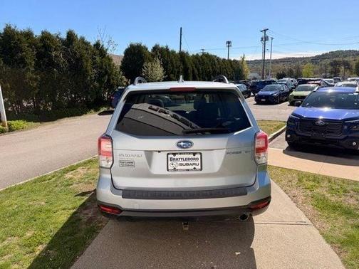 Ice Silver Metallic 2018 Subaru Forester 2.5i Limited