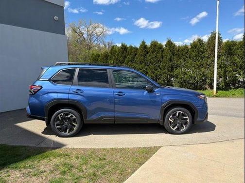 Blue Pearl 2026 Subaru Forester Premium